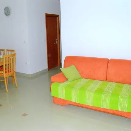 One-bedroom In I *