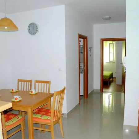 One-bedroom In I Apartment